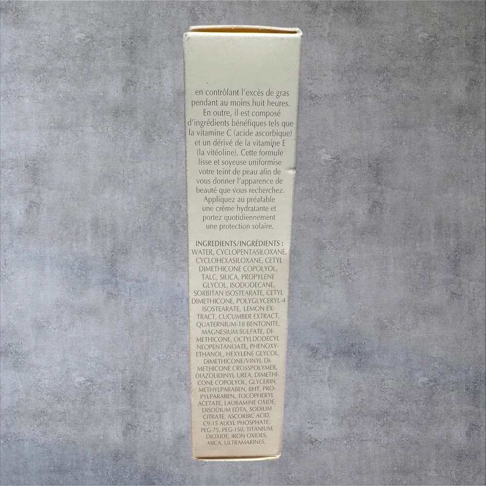 Mary Kay Medium Coverage Foundation Ivory 200 356000 1oz New Box Gray‎ Cap